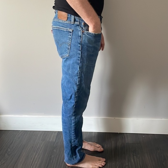 πLevi's Menβs Blue Denim Jeans - Size 36W 32L π - Picture 4 of 14